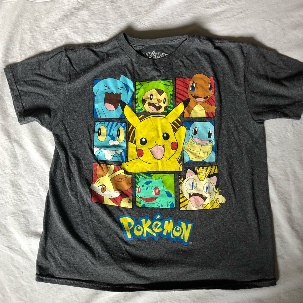 Boys gray Pokémon tee shirt